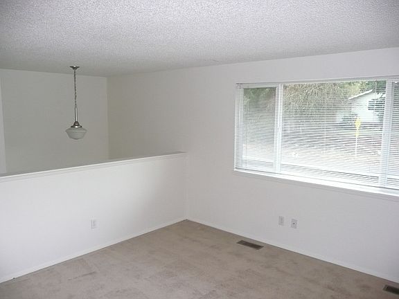 3rd image of 13825 28th Dr SE