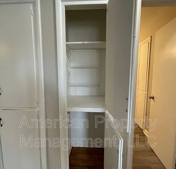523 E Duncan St — Photo 16