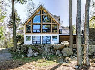 2 East Dr, Raymond, ME 04071