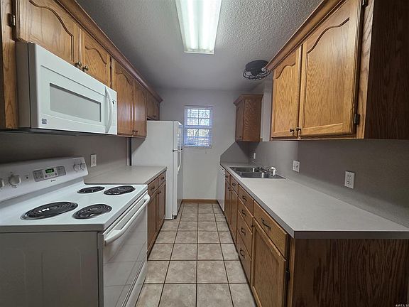 3rd image of 1607 W Center St
