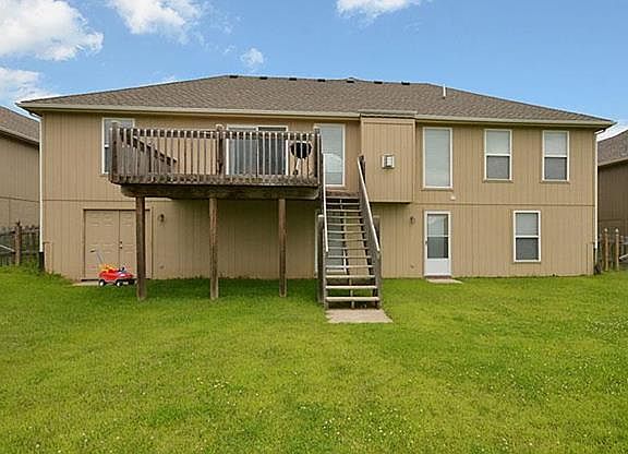 3rd image of 13860 Station Dr
