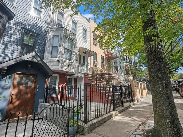 459 44th St, Brooklyn, NY 11220