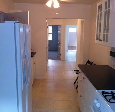 3rd image of 2224 Throop Ave