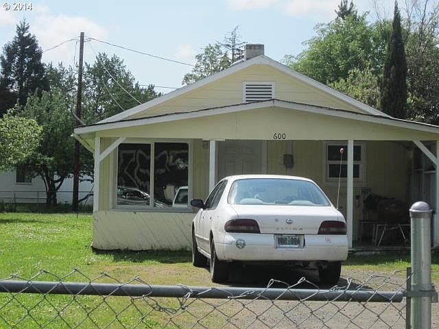 2nd image of 600 NW T St