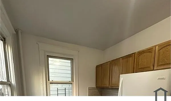 34 Van Cortlandt Park Ave #2