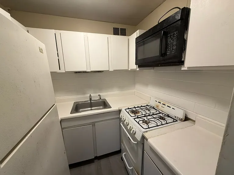 215 Piedmont Ave NE — Photo 10