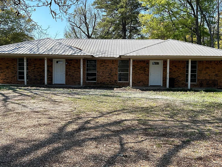 10663 Shelton Rd — Photo 1