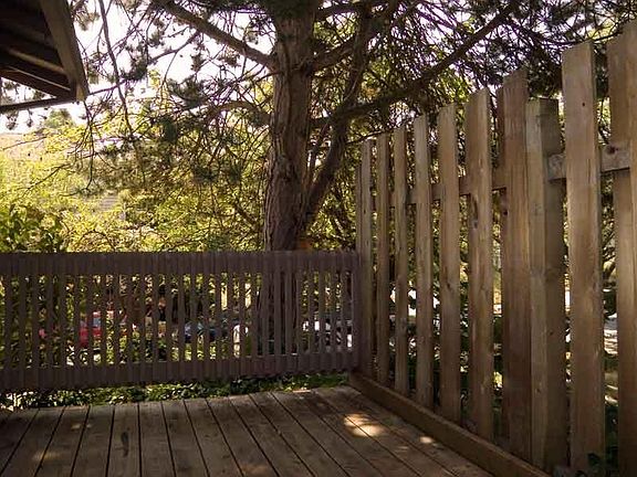 Private treehouse-like deck