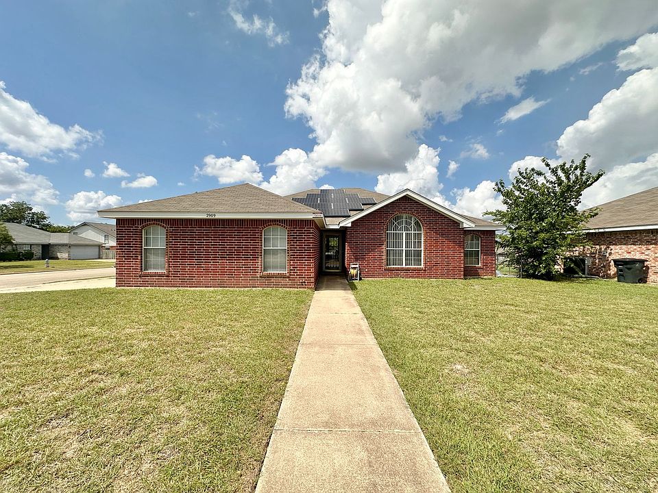 1st image of 2909 Maria Dr