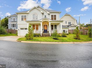 14 Vassar Circle Gln, Glen Echo, MD 20812