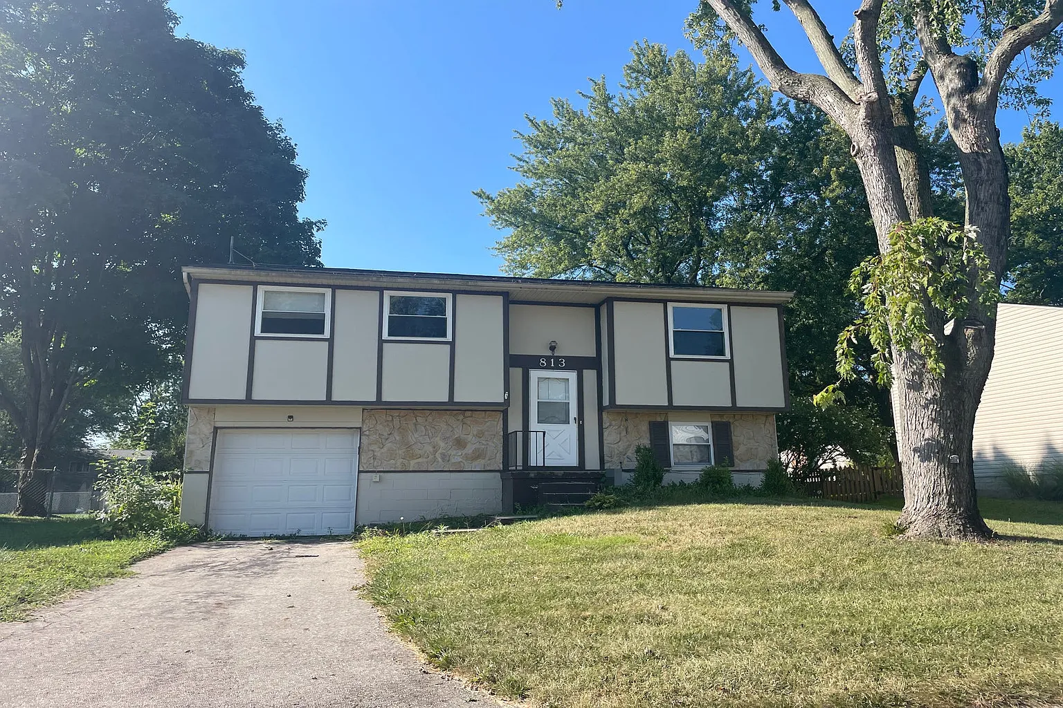 813 Nordhoff Farm Dr photo 1