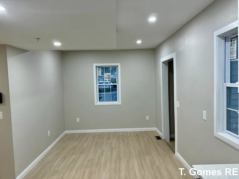 157 Pearl St #1 — Photo 3