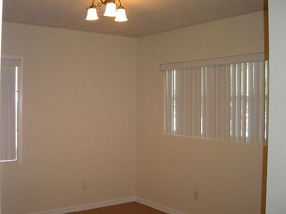 5th image of 775 Azalea Dr