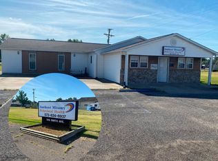 916 Smith St, Dexter, MO 63841