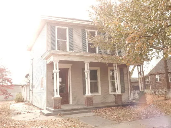 210 W 4th St, Metropolis, IL 62960