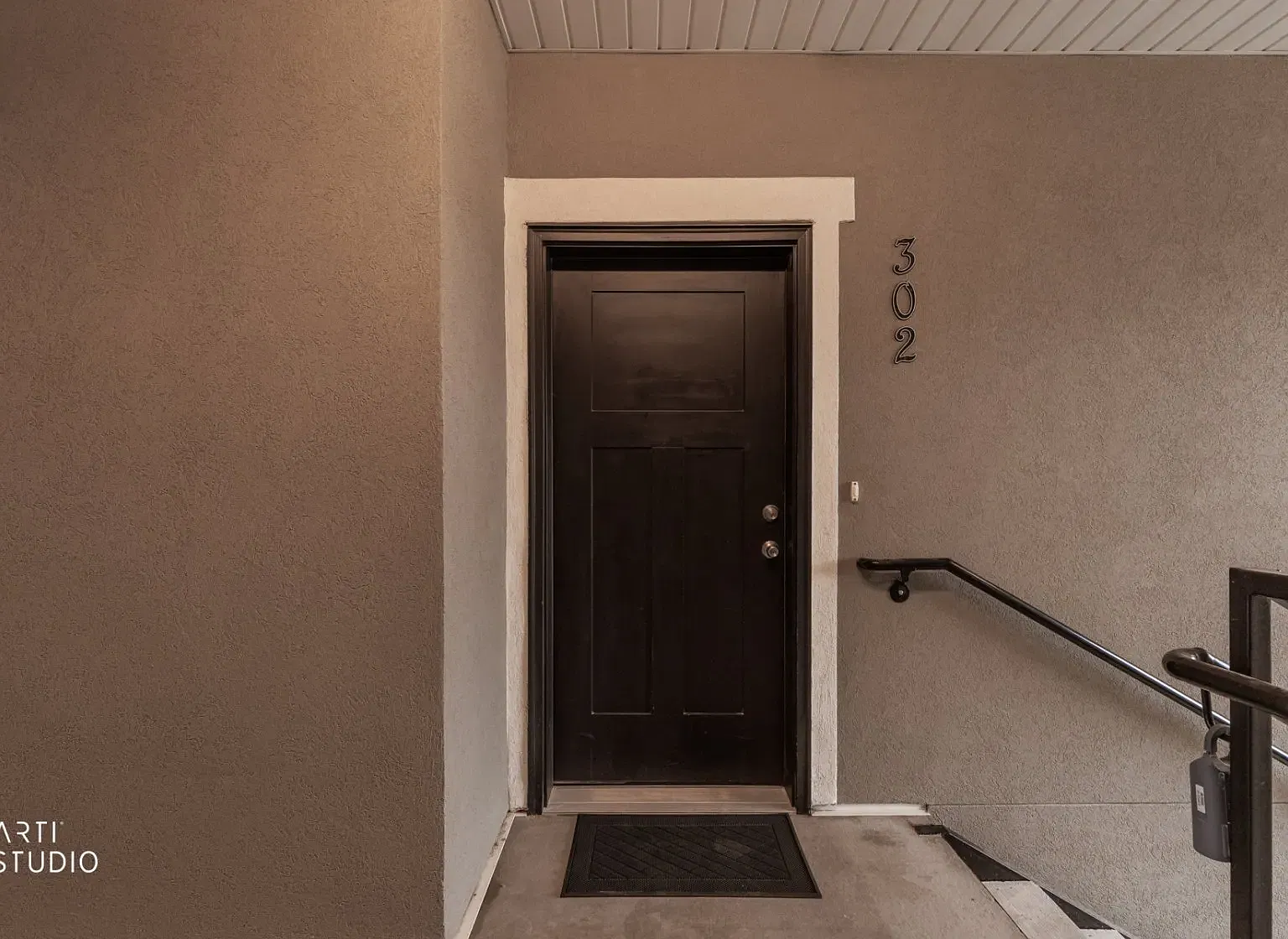 1837 Eaglewood — Photo 3