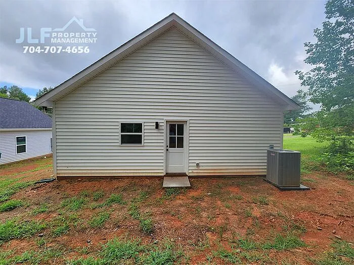 217 Carlie St — Photo 13