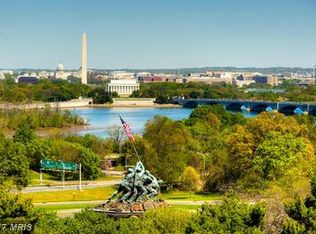 1309 14th St N, Arlington, VA 22209