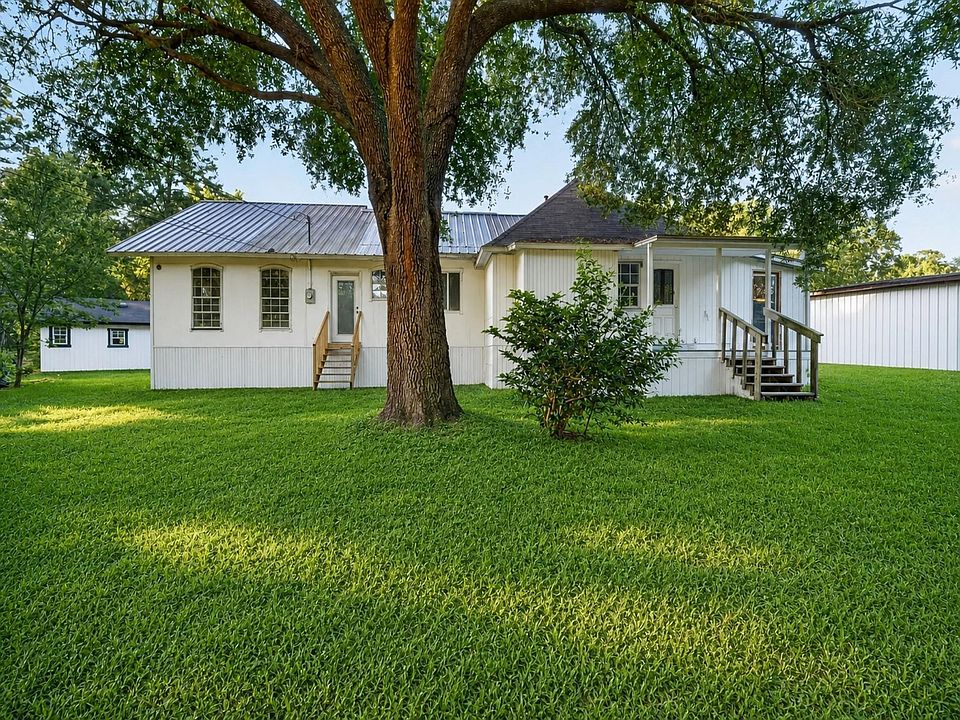 1st image of 20696A Brazos Dr