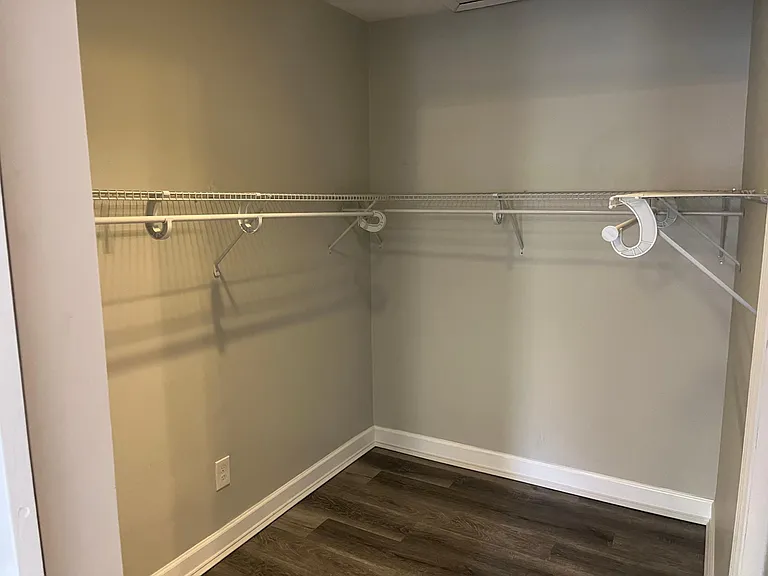 5163 Chateaugay Dr — Photo 18