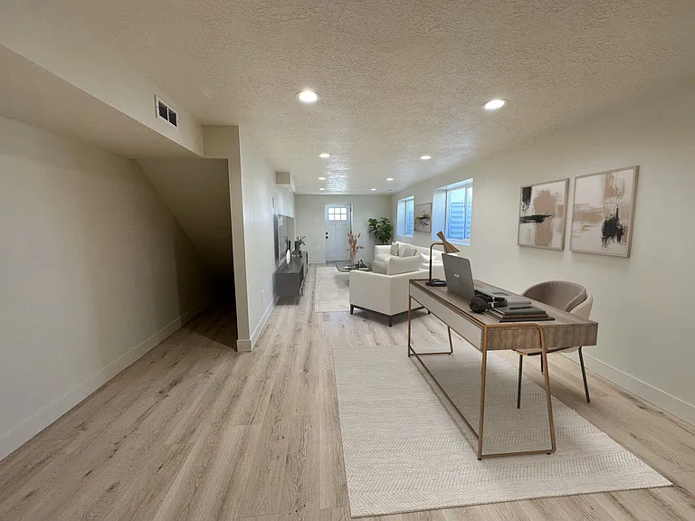 764 N Sunset Dr — Photo 5
