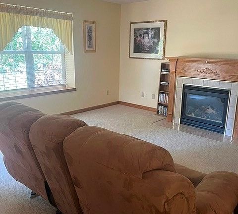 4th image of 120 Thorn Way