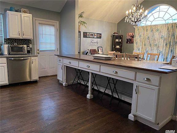 4th image of 78 Argyle Dr