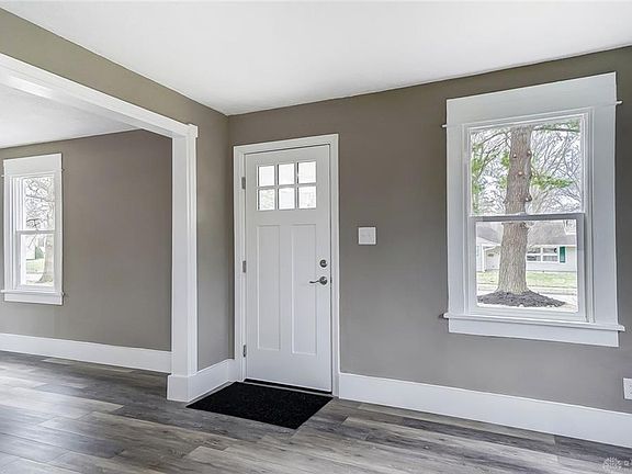 5th image of 205 E Worley Ave