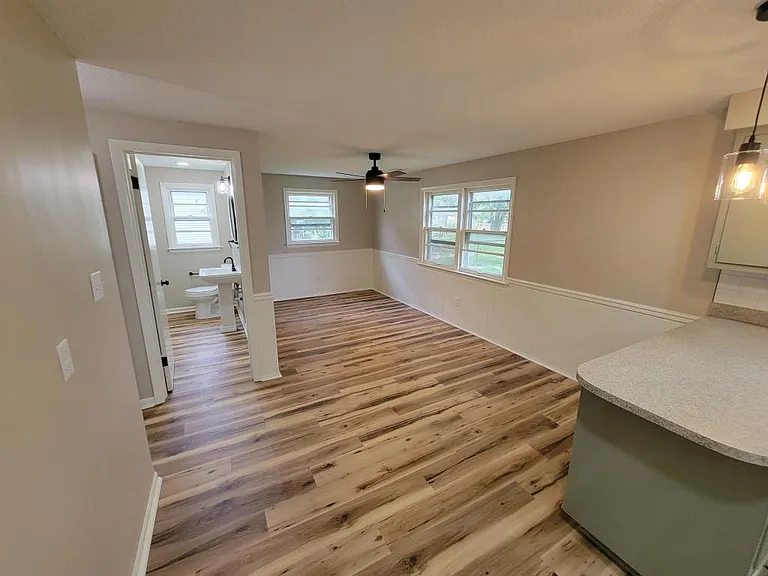 7721 Diane Dr — Photo 8