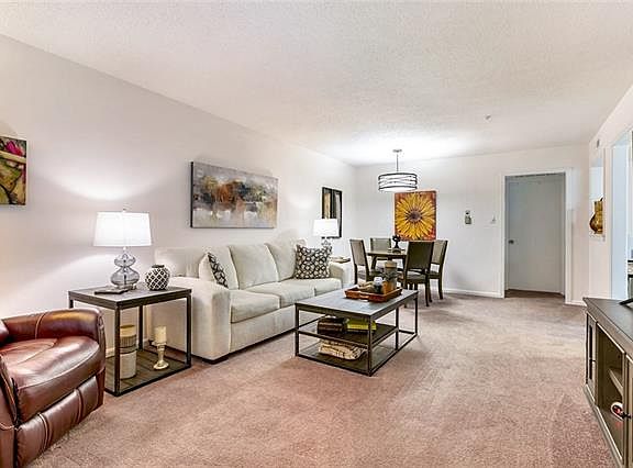 5th image of 2720 Whitney Pl APT 408