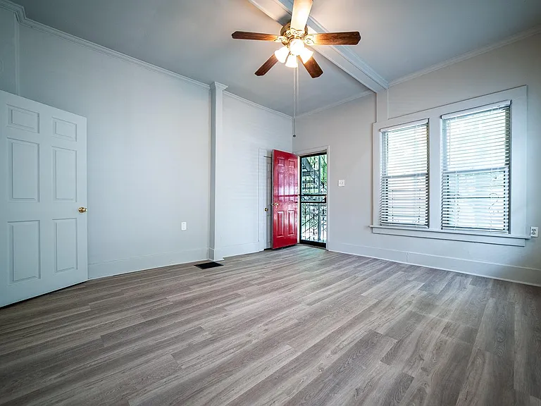 35 S Rembert St — Photo 4