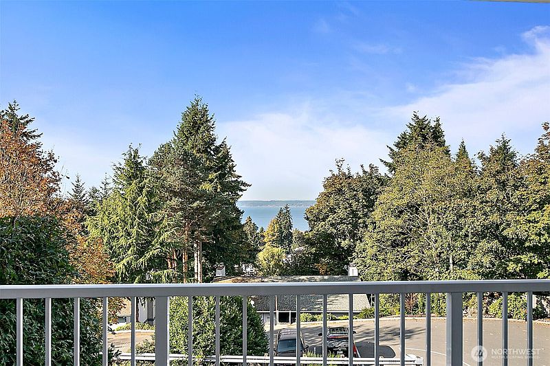 2nd image of 28610 16th Avenue S #202