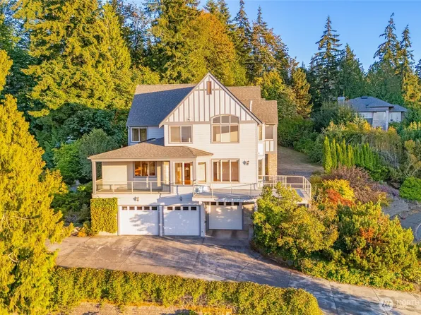 1015 Lone Tree Court, Bellingham, WA 98229