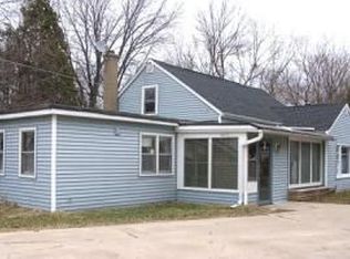 4633 Parry Ave, Racine, WI 53402