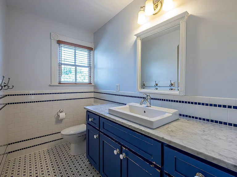 765 Woodland Ave SE — Photo 54