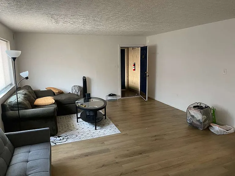 402 Northwestern Ave #306 — Photo 8