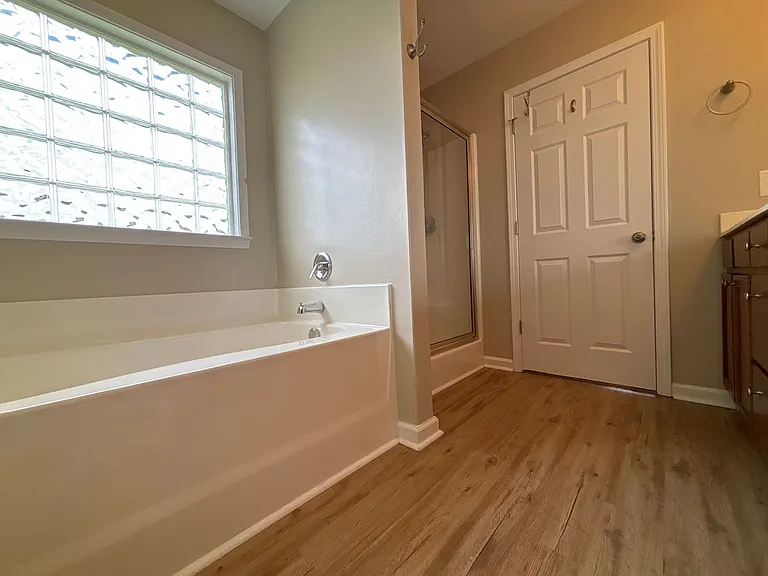 202 Prism Ct — Photo 16