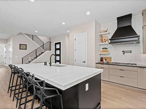 4th image of 754 Beachside Dr