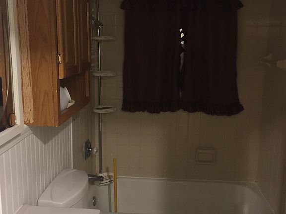 5th image of 572 Evergreen Ln
