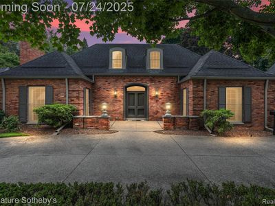 267 Hillcrest Ave, Grosse Pointe Farms, MI, 48236