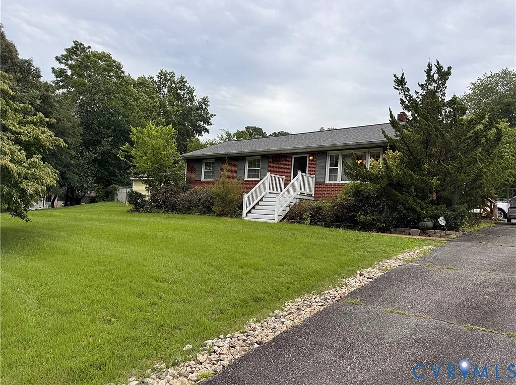 3 bed, 1.5 bath, 1760 sqft, $2,550 — Photo 1