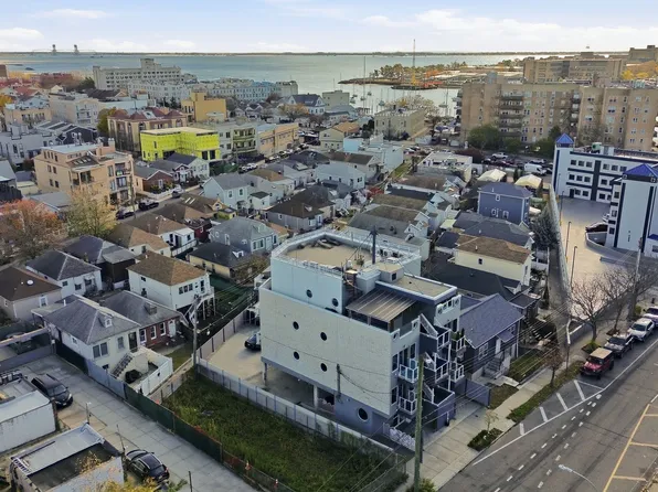 4051 Nostrand Avenue image 5 of 37