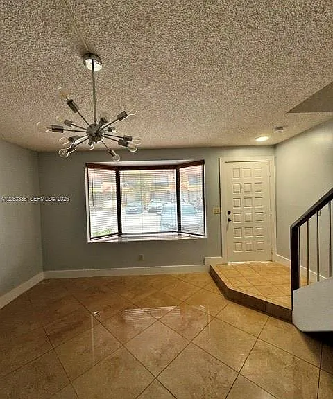 10005 SW 77th Ct — Photo 3
