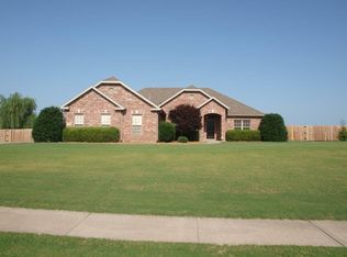 643 Tuscan Sun Ln, Springdale, AR 72762