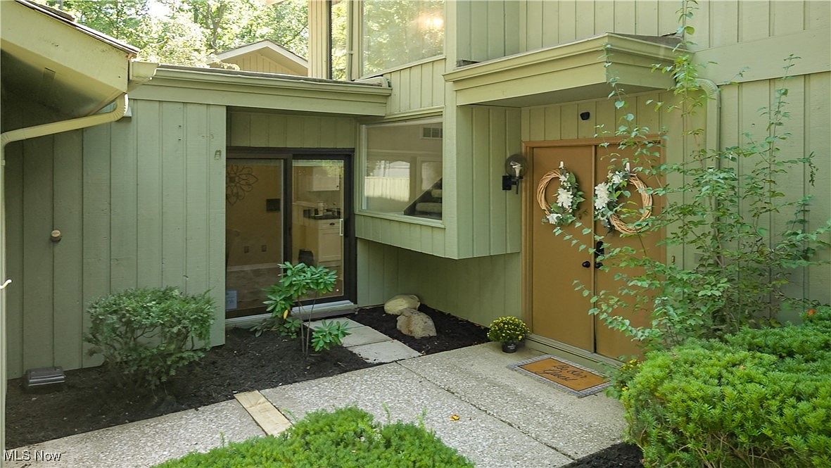 624-1 Russet Woods Ct