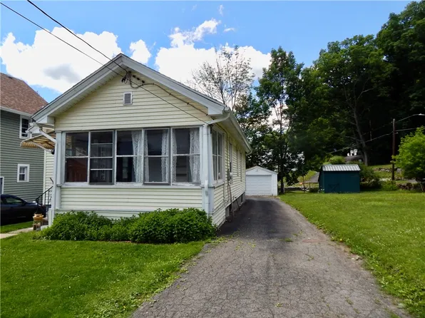 13 Telford St, Oneonta, NY 13820