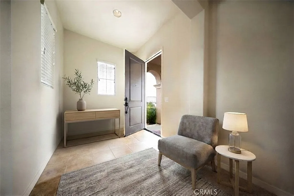 4 bed, 2.5 bath, 2581 sqft, $4,300 — Photo 3