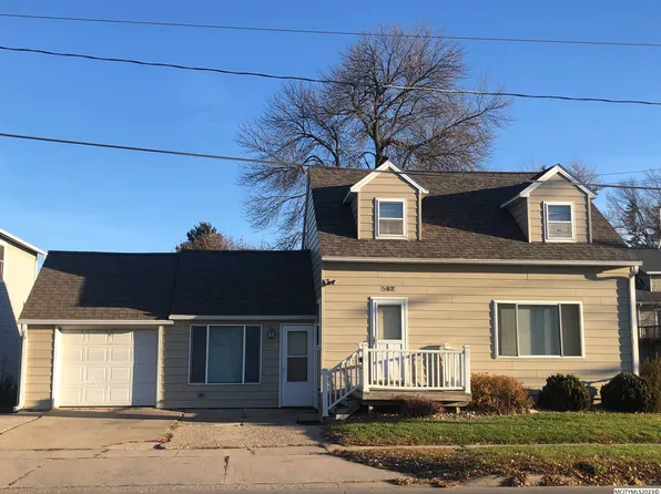 502 N Shore Dr, Clear Lake, IA 50428