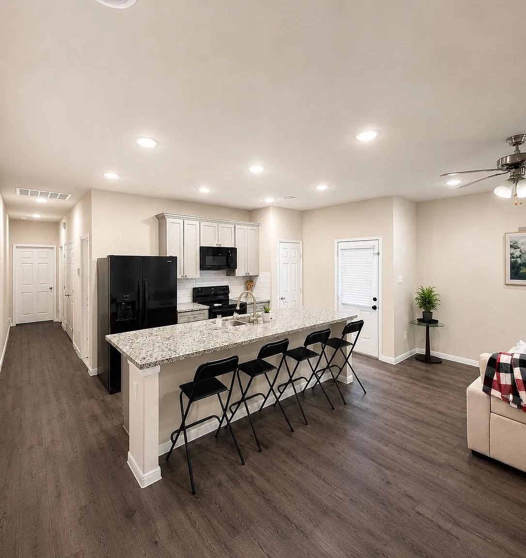 2 bed, 2.0 bath, 1000 sqft, $1,200 — Photo 3