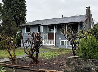 648 W 14th St, North Vancouver, BC V7M1R2